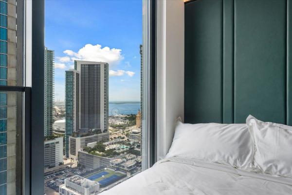E11EVEN Hotel & Residences, 30 NE 11th St #EXPH06A, Miami, Florida 33132, image 1