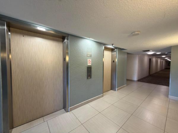 Isle Of Boca Dunes, 9440 SW 8th St #208, Boca Raton, Florida 33428, image 3