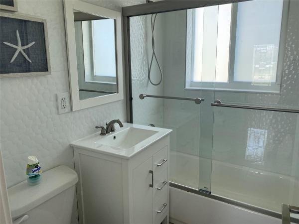 Weidlings, 6325 Grant Ct, Hollywood, Florida 33024, image 3