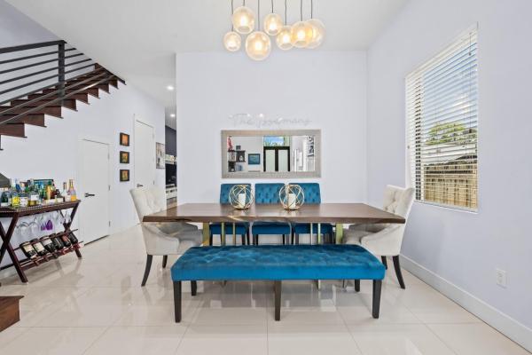 Lyndale, 3090 SW 17th St, Miami, Florida 33145, image 2