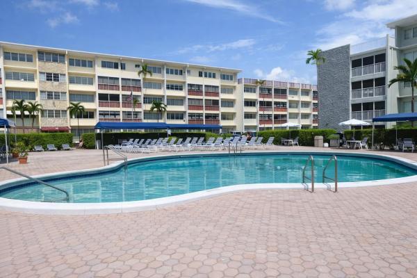 Gulfstream Garden, 215 SE 3rd Ave #306D, Hallandale Beach, Florida 33009, image 3