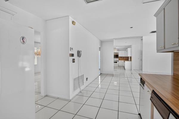 Bonaventure Lakes, 410 Bonaventure Blvd, Weston, Florida 33326, image 3
