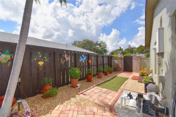 Royal Palm Lakes Estates, 4148 NW 19th Ter, Oakland Park, Florida 33309, image 1