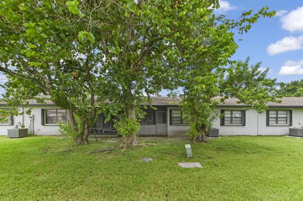 Indian Trail Villas, 84 Conaskonk Cir, Royal Palm Beach, Florida 33411, image 2
