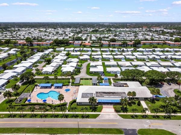 Palm Beach Leisureville, 1196 SW Lake Cir, Boynton Beach, Florida 33426, image 3