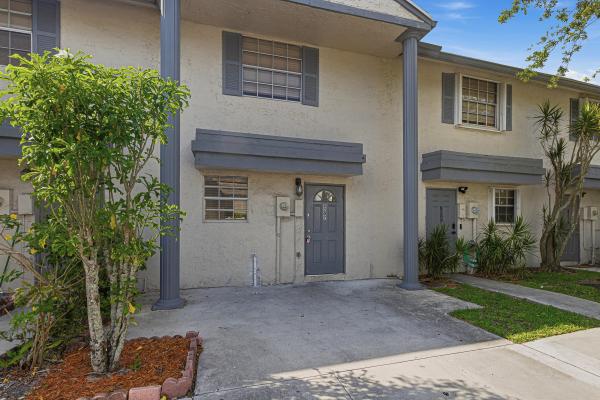 Golf View Village At Springtree, 8207 Fairway Rd #., Sunrise, Florida 33351, image 3