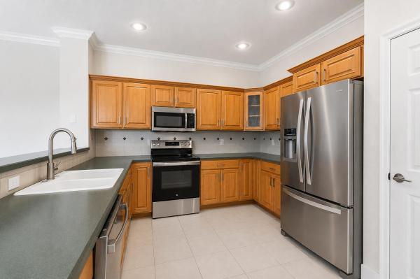 Deerfield Beach Gardens, 517 SE 7th Ave, Deerfield Beach, Florida 33441, image 2