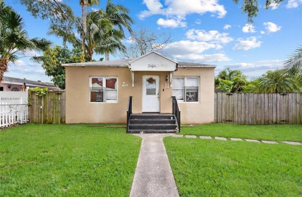 Hollywood Park, 2434 Mckinley St, Hollywood, Florida 33020, image 1