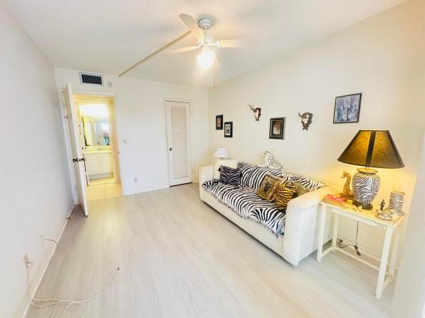 2017 Farnham N, Deerfield Beach, Florida 33442, image 3
