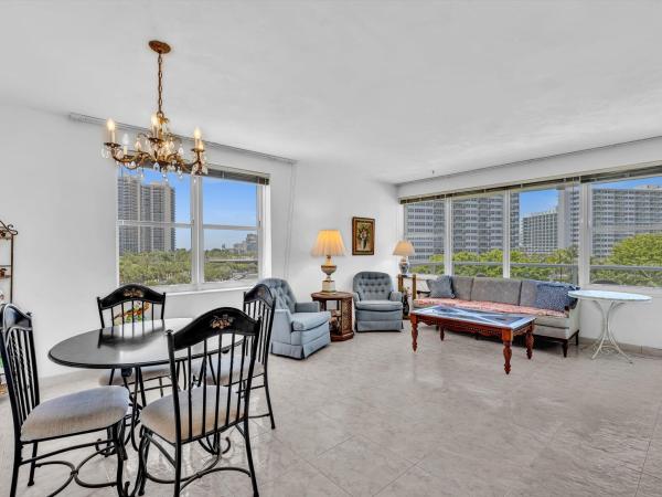 Coral Ridge Towers East, 3300 NE 36th St #516, Fort Lauderdale, Florida 33308, image 2