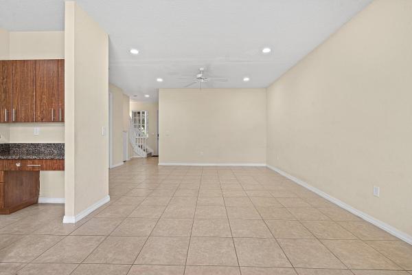 6272 S Military Trl #203, Lake Worth, Florida 33463, image 3