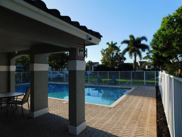 3134 Grandiflora Dr, Greenacres, Florida 33467, image 3