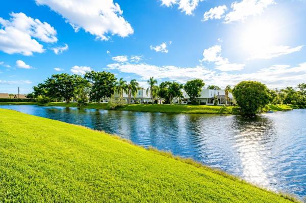 Shakerwood, 1512 Shaker Cir, Wellington, Florida 33414, image 2