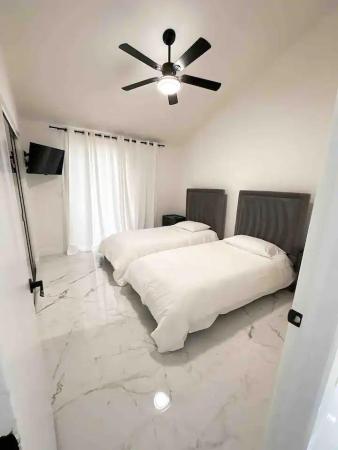 Sugar Pond Manor, 1255 Periwinkle Pl, Wellington, Florida 33414, image 2