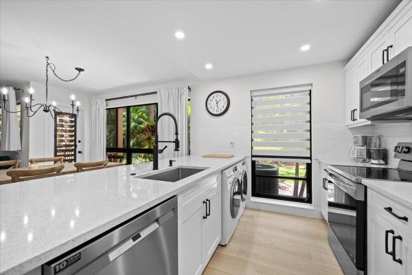 221 Brackenwood Ter, Palm Beach Gardens, Florida 33418, image 3