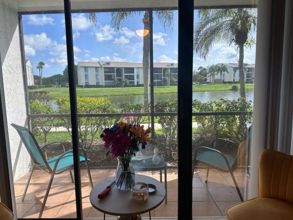 The Palm Club, 1102 Green Pine Blvd #B1, West Palm Beach, Florida 33409, image 3