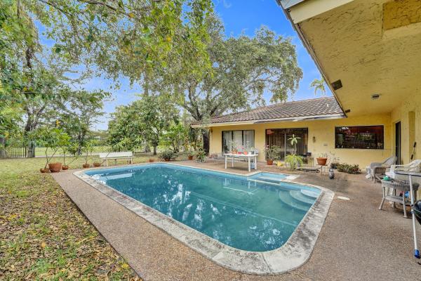 Coral Ridge Country Club, 3530 NE 25th Ter, Fort Lauderdale, Florida 33308, image 3