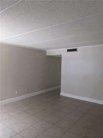 401 Meadows Cir, Boynton Beach, Florida 33436, image 3
