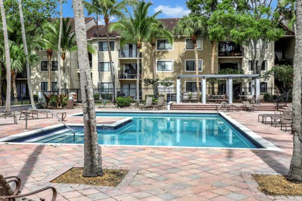 Visconti, 9044 W Atlantic Blvd #332, Coral Springs, Florida 33071, image 1