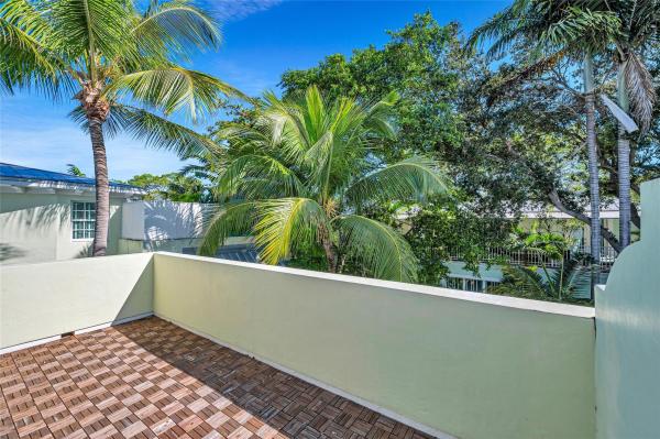 Pineapple Place, 1617 NE 2nd Ct, Fort Lauderdale, Florida 33301, image 3