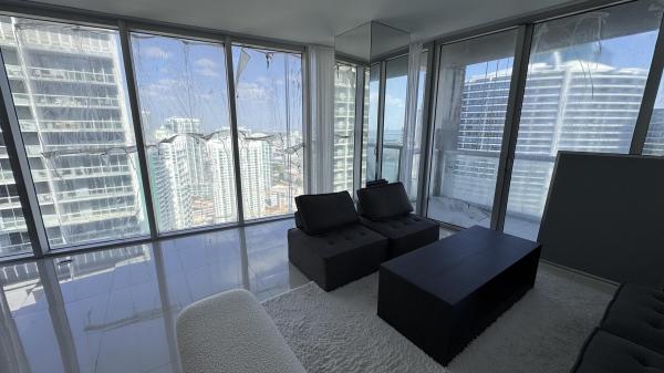 Icon Brickell Tower 1, 475 Brickell Ave #4615, Miami, Florida 33131, image 3