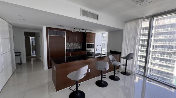 Icon Brickell Tower 1, 475 Brickell Ave #4615, Miami, Florida 33131, image 2