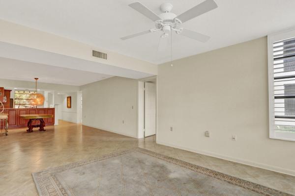Whitehall, 3636 Whitehall Dr #105, West Palm Beach, Florida 33401, image 3