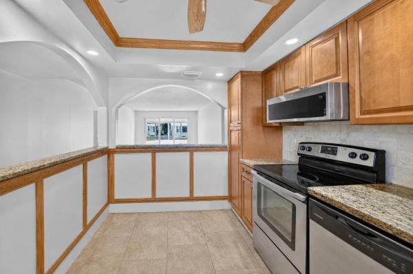 3186 Via Poinciana #114, Lake Worth, Florida 33467, image 1