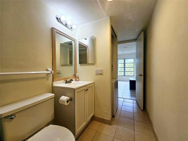 The Manors Of Inverrary, 4172 Inverrary Dr #410, Lauderhill, Florida 33319, image 1