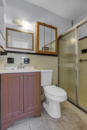 Breeze Haven, 2100 N 57th Ave, Hollywood, Florida 33021, image 2