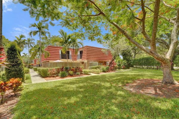 Waterford Courtyards At Jacaranda, 714 NW 98th Cir, Plantation, Florida 33324, image 1