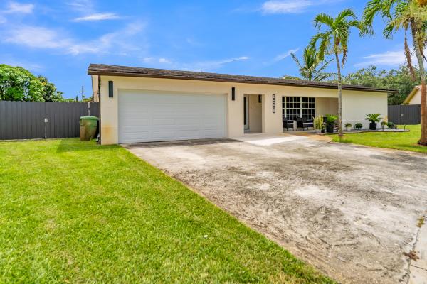 Westview, 8880 NW 7th St, Pembroke Pines, Florida 33024, image 2