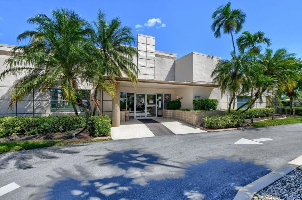 Town Villas At Moon Lake, 18880 Jolson Ave #6, Boca Raton, Florida 33496, image 2