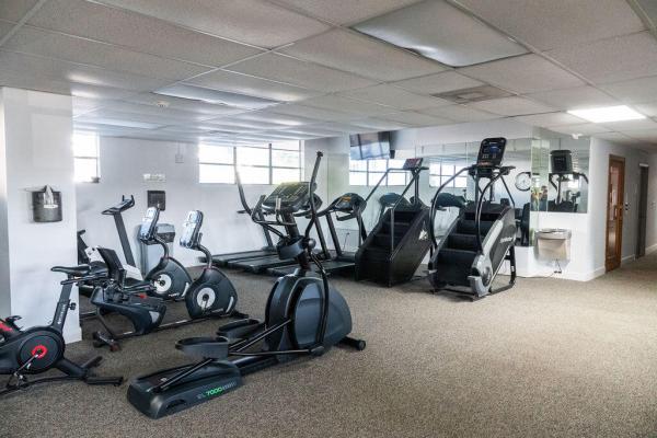 Towers Of Oceanview Point, 200 Leslie Dr #819, Hallandale Beach, Florida 33009, image 2