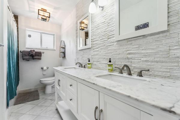 Country Club Homes, 1243 Garfield St, Hollywood, Florida 33019, image 3