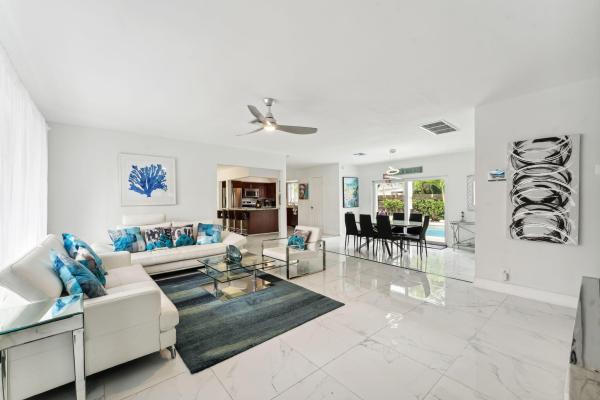 Country Club Homes, 1243 Garfield St, Hollywood, Florida 33019, image 3
