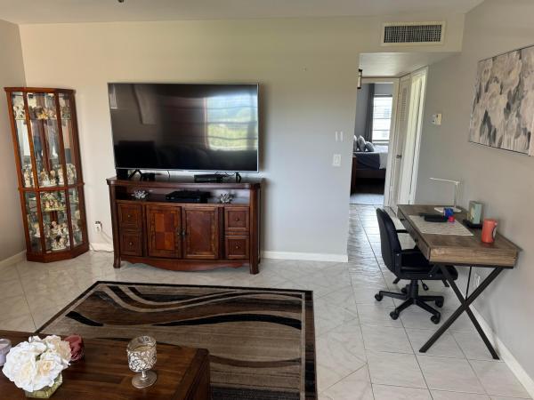 669 Burgundy N, Delray Beach, Florida 33484, image 2