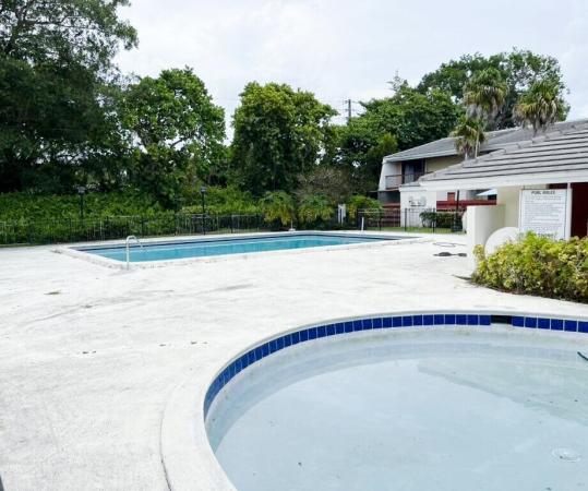 Lakes Of Emerald Hills, 3094 Bermwood Ln #237, Hollywood, Florida 33021, image 2