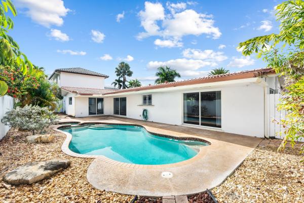 Knoll Ridge, 2011 NE 55th St, Fort Lauderdale, Florida 33308, image 3
