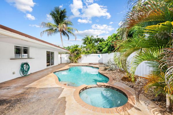 Knoll Ridge, 2011 NE 55th St, Fort Lauderdale, Florida 33308, image 1