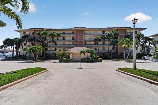 The Marina At The Bluffs, 2401 Marina Isle Way #105, Jupiter, Florida 33477, image 2