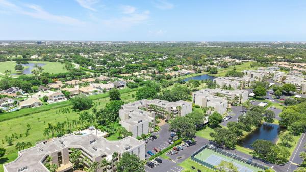 Camino Real Village, 5800 Camino Del Sol #102, Boca Raton, Florida 33433, image 3