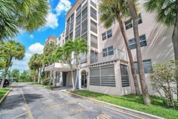 Danians South, 501 E Dania Beach Blvd #5-5L, Dania Beach, Florida 33004, image 3