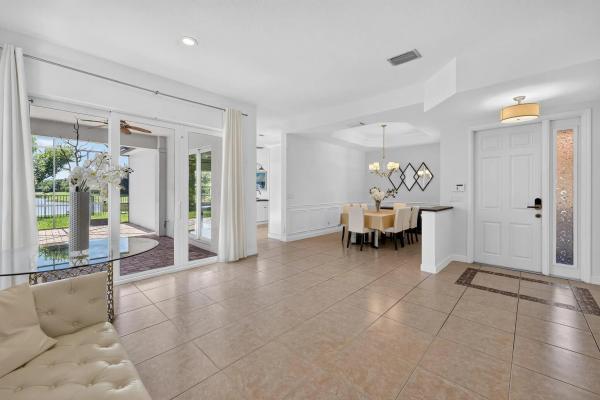 Isle Verde, 143 Isle Verde Way, Palm Beach Gardens, Florida 33418, image 3