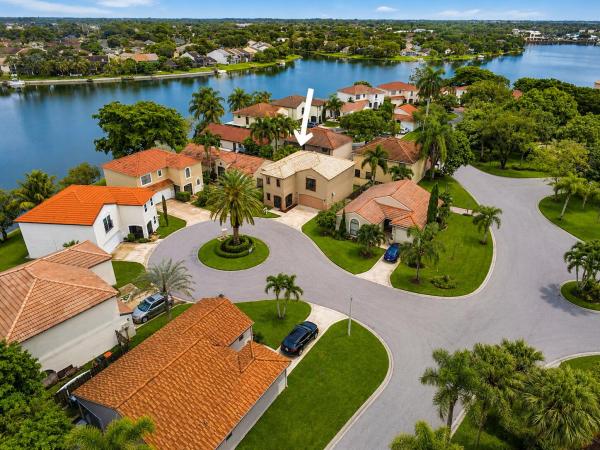 Wellington Lakes, 1710 Shoreside Cir, Wellington, Florida 33414, image 2