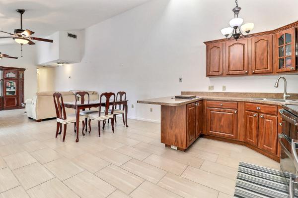 Westwood Gardens, 5796 Golden Eagle Cir, Palm Beach Gardens, Florida 33418, image 2
