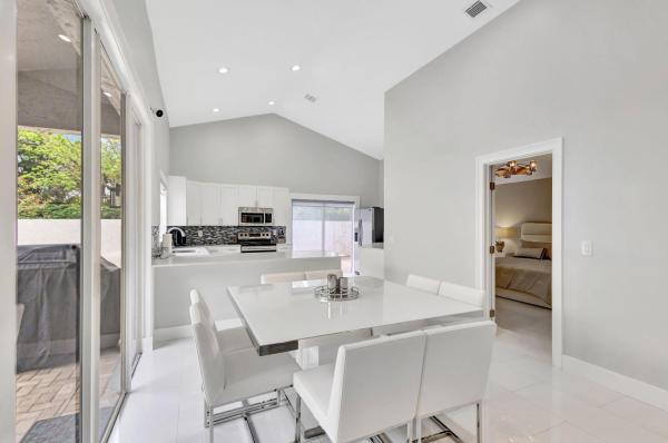 Barclay Club, 7 Wyndham Ln, Palm Beach Gardens, Florida 33418, image 3