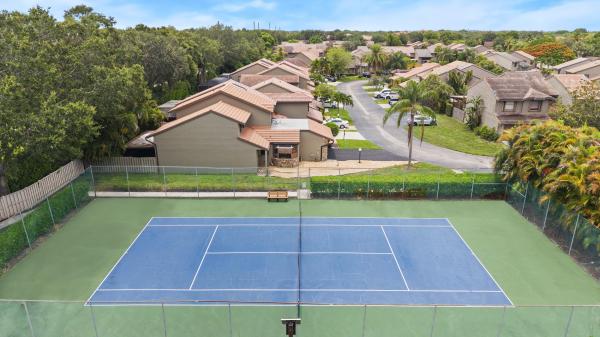 Cinnamon, 5137 Thyme Dr, Palm Beach Gardens, Florida 33418, image 3