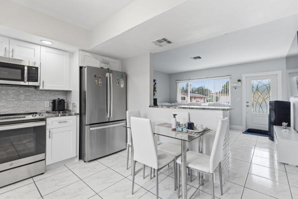 Welwyn Manor, 6273 SW 25th St, Miramar, Florida 33023, image 2