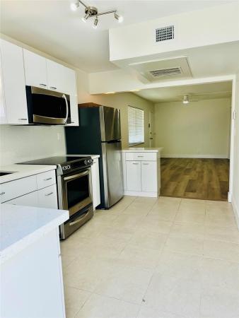 Hollywood Little Ranches, 2425 Pierce St, Hollywood, Florida 33020, image 2